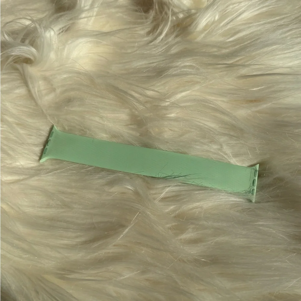 Apple Watch Band Solo Loop, Size 8 for Small Face Watch 38mm 40mm 41mm Pistachio - Picture 8 of 14